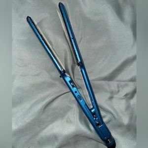 Babyliss Pro 1 1/2” Straightening Iron